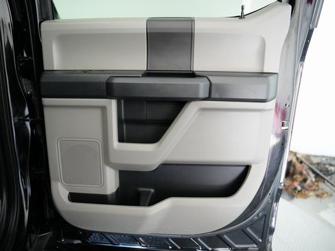 Used 2018 Ford F150 XL w/ Equipment Group 101A Mid image 40