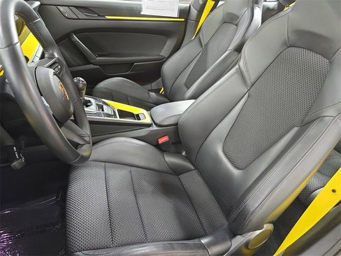 Used 2024 Porsche 911 Carrera T image 5