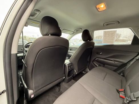 Used 2024 Hyundai Kona SEL image 16