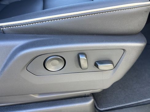 New 2026 GMC Yukon XL Elevation image 51