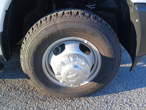 Used 2024 RAM 3500 Tradesman w/ Safety Group image 55