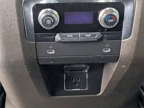 Certified 2023 GMC Yukon XL SLT image 26