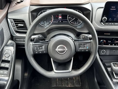 Used 2023 Nissan Rogue SV AWD/4WD image 23