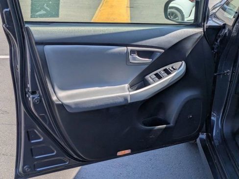 Used 2015 Toyota Prius Four image 14
