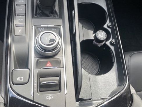 New 2024 Maserati Levante GT Ultima image 32