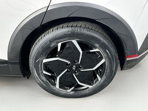 Used 2024 Hyundai Ioniq 5 SEL image 11