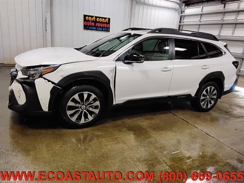 Used 2025 Subaru Outback Limited image 5