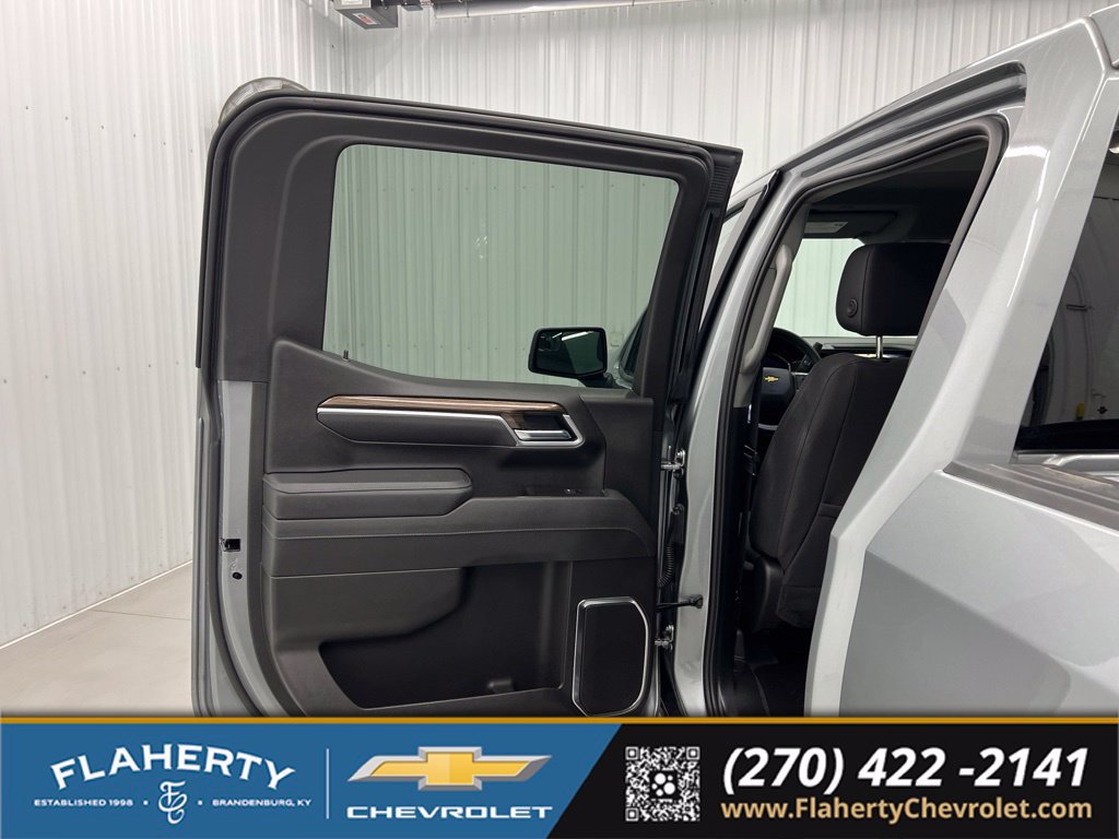 Used 2025 Chevrolet Silverado 1500 LT AWD/4WD image 10