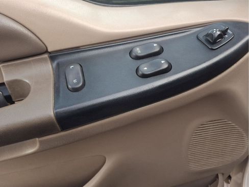 Used 1999 Ford F250 XL image 12