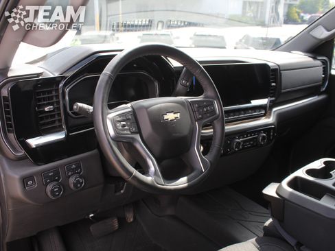 Used 2025 Chevrolet Silverado 1500 LT w/ LPO, Dark Essentials Package AWD/4WD image 12