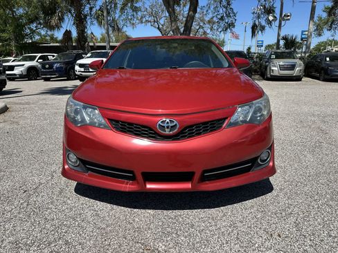 Used 2012 Toyota Camry SE image 3