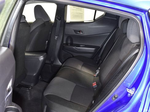 Used 2020 Toyota C-HR LE image 27