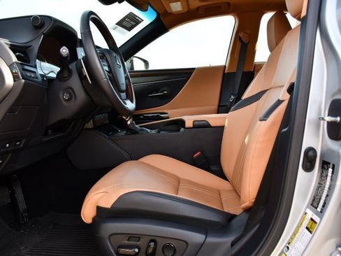 Certified 2023 Lexus ES 350 Ultra Luxury image 12