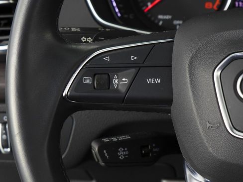 Used 2023 Audi Q5 2.0T Premium w/ Convenience Package image 30