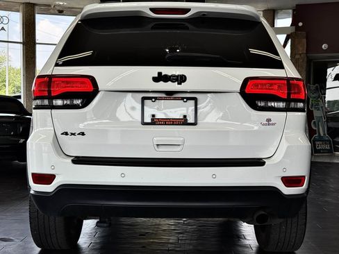 Used 2019 Jeep Grand Cherokee Laredo image 15