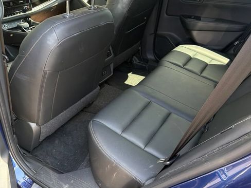 Used 2023 Nissan Rogue SL AWD/4WD image 6