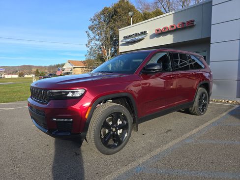 New 2025 Jeep Grand Cherokee L Limited image 8
