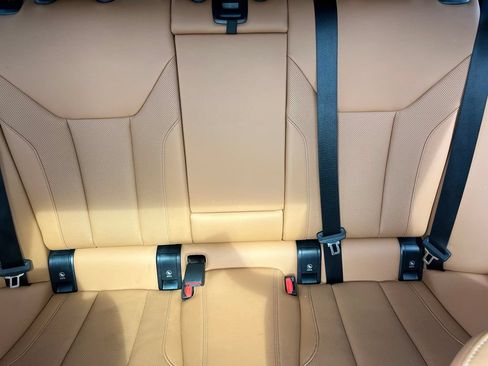 Used 2023 BMW i4 eDrive40 RWD image 11