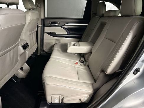 Used 2018 Toyota Highlander XLE w/ Protection Package #3 image 38