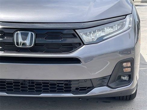New 2026 Honda Odyssey Touring image 8