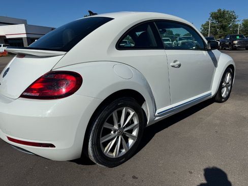 Used 2017 Volkswagen Beetle 1.8T SE FWD image 11