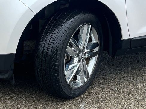 Used 2014 Ford Edge Limited w/ Equipment Group 301A FWD image 10