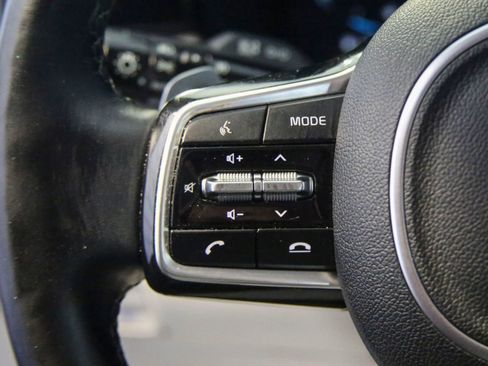 Used 2022 Kia Sorento SX Prestige w/ Panoramic Sunroof Package image 24