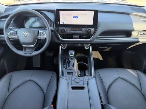 Used 2026 Toyota Grand Highlander FWD image 26