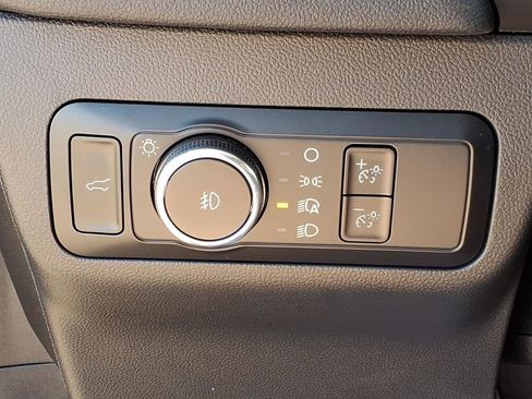 Used 2023 Ford Escape Platinum w/ Premium Technology Package AWD/4WD image 15