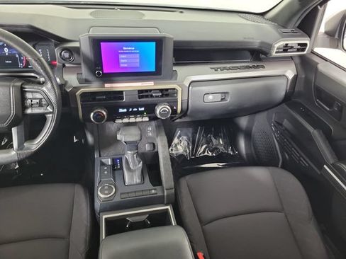 Used 2025 Toyota Tacoma SR5 RWD image 17
