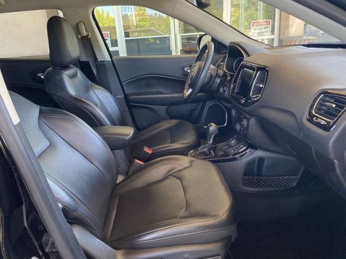 Used 2018 Jeep Compass Limited w/ Safe & Security Group AWD/4WD image 35