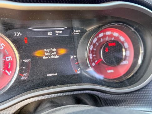 Used 2015 Dodge Challenger SRT Hellcat image 2