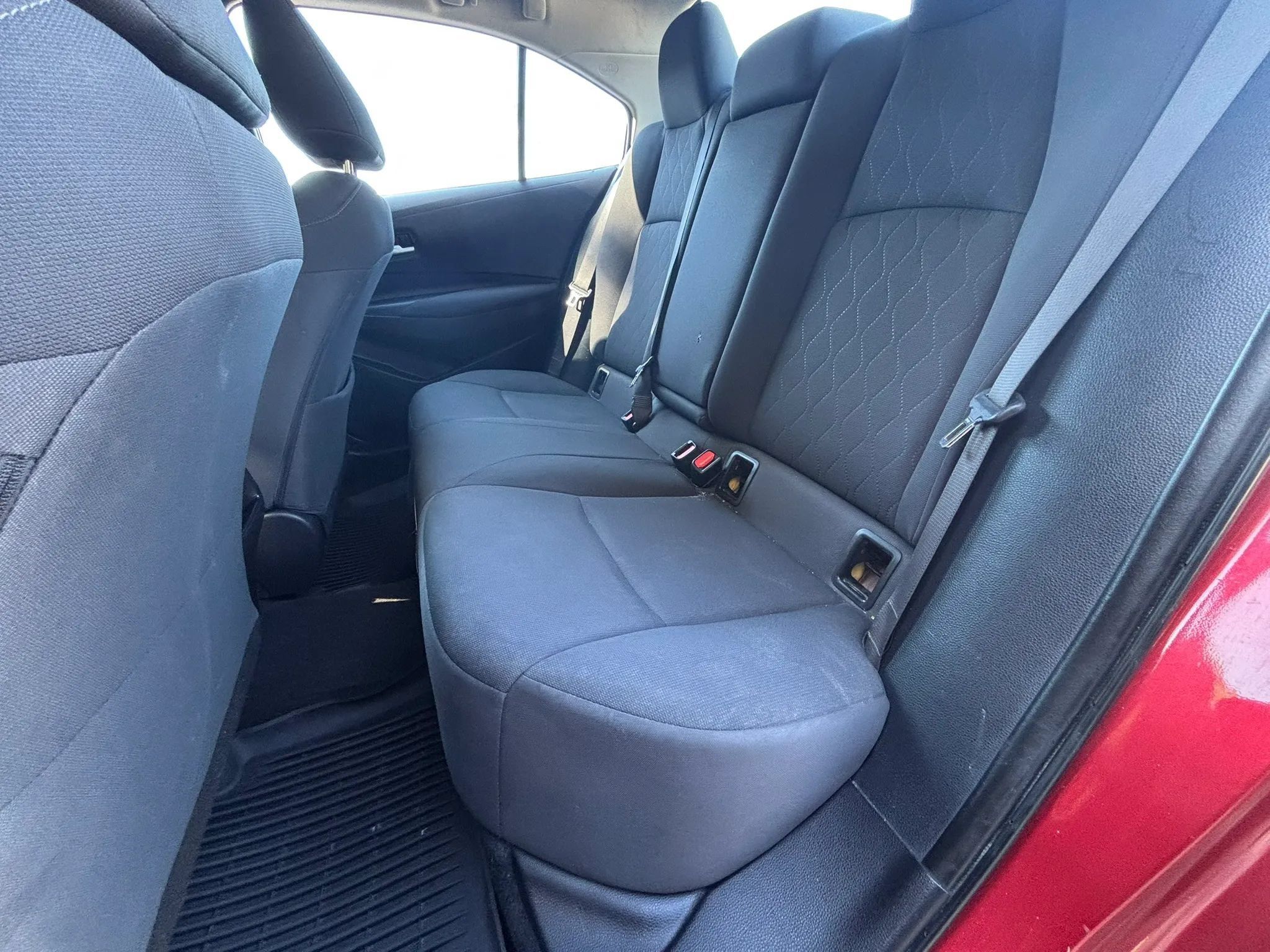 Used 2020 Toyota Corolla LE FWD image 19