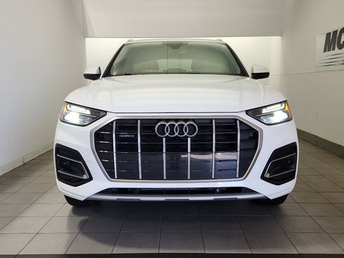 Used 2023 Audi Q5 2.0T Premium w/ Convenience Package image 3