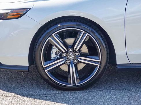 Used 2024 Honda Accord Sport image 10