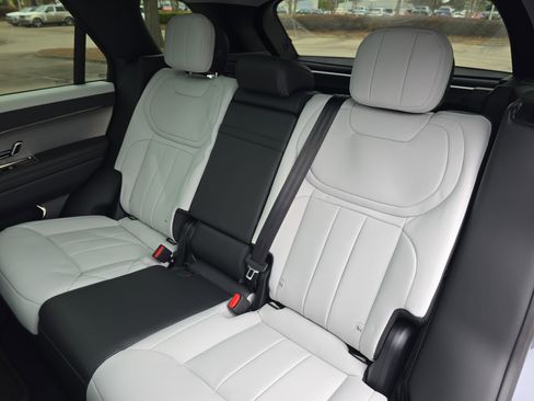 New 2026 Land Rover Range Rover Sport Dynamic SE image 14