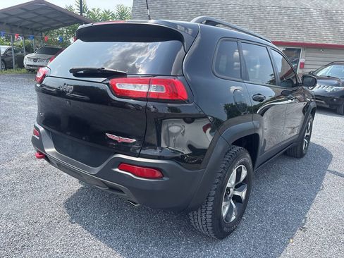 Used 2015 Jeep Cherokee Trailhawk AWD/4WD image 4