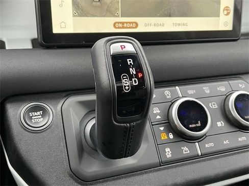 Used 2023 Land Rover Defender 110 S image 33