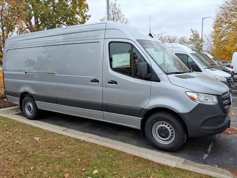 New 2025 Mercedes-Benz Sprinter 2500 image 23