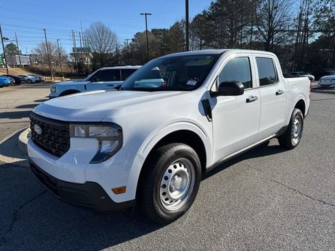 New 2025 Ford Maverick XL image 5