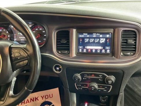 Used 2018 Dodge Charger SXT w/ Blacktop Package image 19