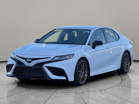 Certified 2024 Toyota Camry SE w/ Convenience Package image 2