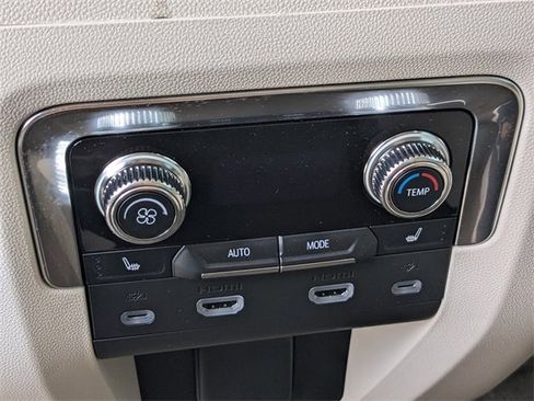 Used 2024 GMC Yukon Denali w/ Denali Reserve Package image 16