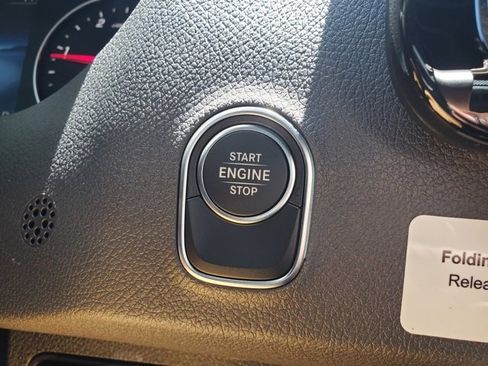 Used 2025 Mercedes-Benz Sprinter 2500 image 24