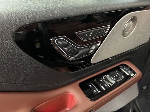 Used 2025 Lincoln Aviator Reserve w/ Equipment Group 201A image 31