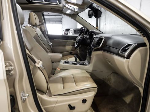 Used 2015 Jeep Grand Cherokee Overland image 41