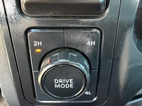 Used 2021 Ford F150 XLT image 12