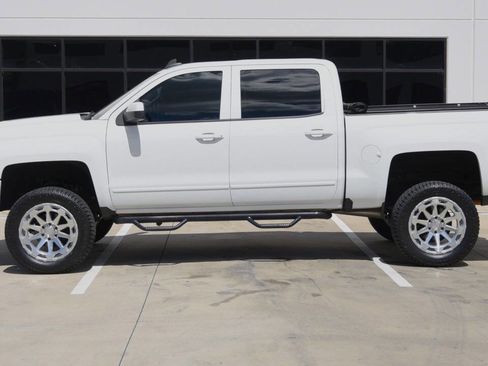 Used 2018 Chevrolet Silverado 1500 LT w/ All Star Edition image 5