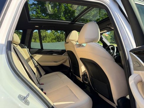 Used 2024 BMW X3 xDrive30i w/ Premium Package AWD/4WD image 10