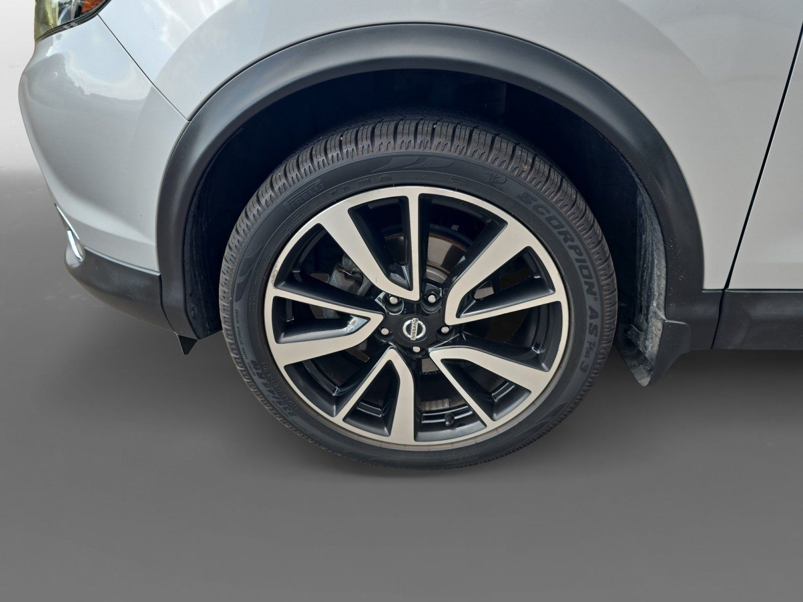 Used 2018 Nissan Rogue Sport SL FWD image 10